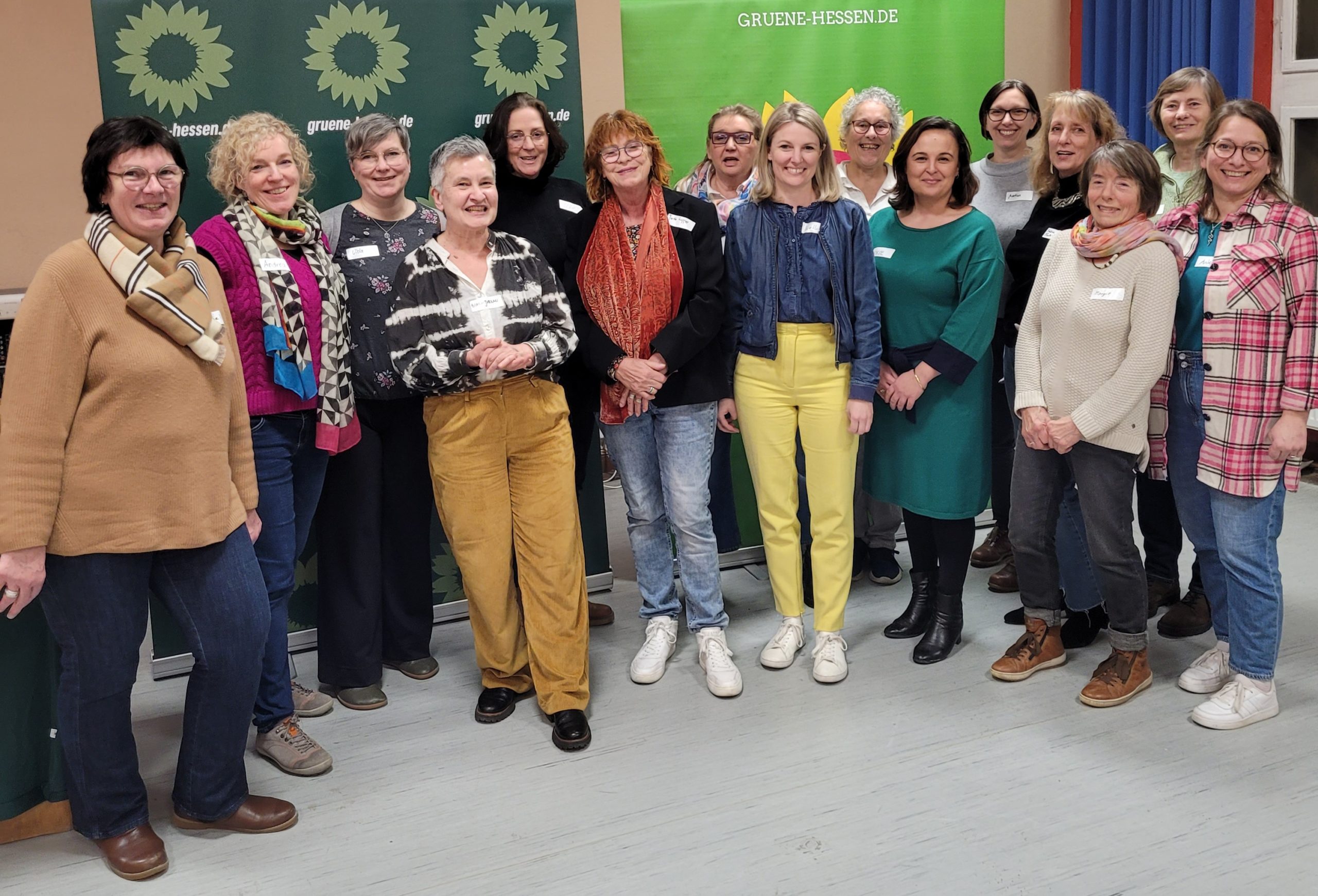 Landesvorsitzende Kathrin Anders mit den anwesenden grünen Frauen (anlässlich des Weltfrauentags) beim Netzwerktreffen